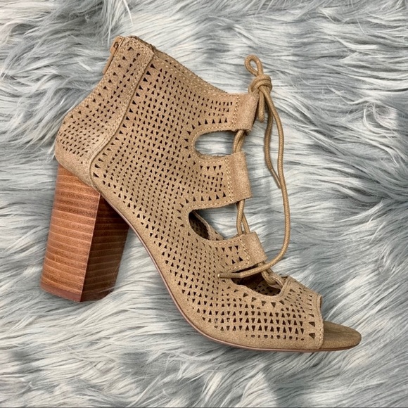 💫3/$20 Laser Cut Tie Up Sandals - Picture 3 of 8